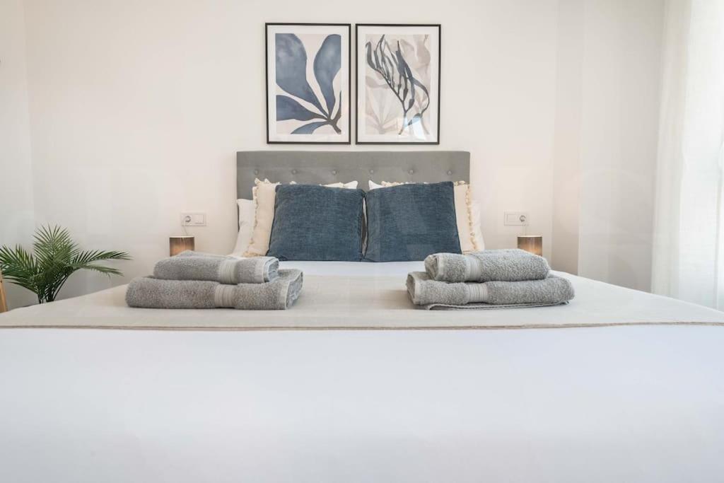 Sunlit & Fresh Apartment - Center By Rems Málaga Esterno foto