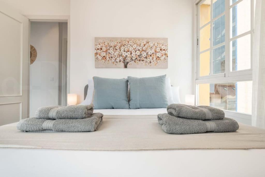 Sunlit & Fresh Apartment - Center By Rems Málaga Esterno foto
