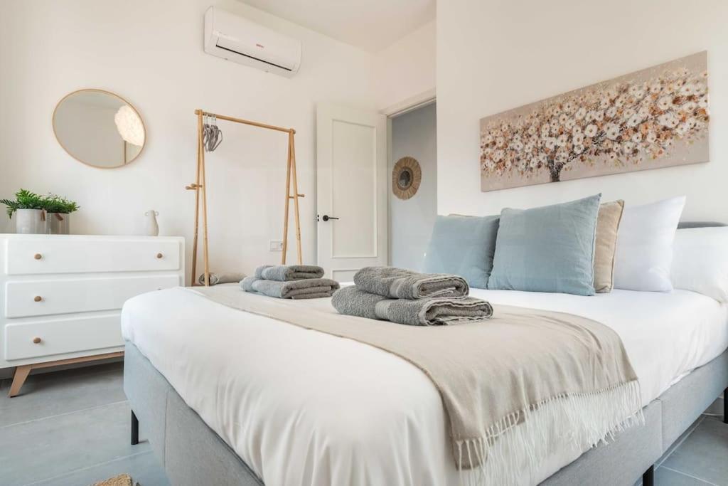 Sunlit & Fresh Apartment - Center By Rems Málaga Esterno foto