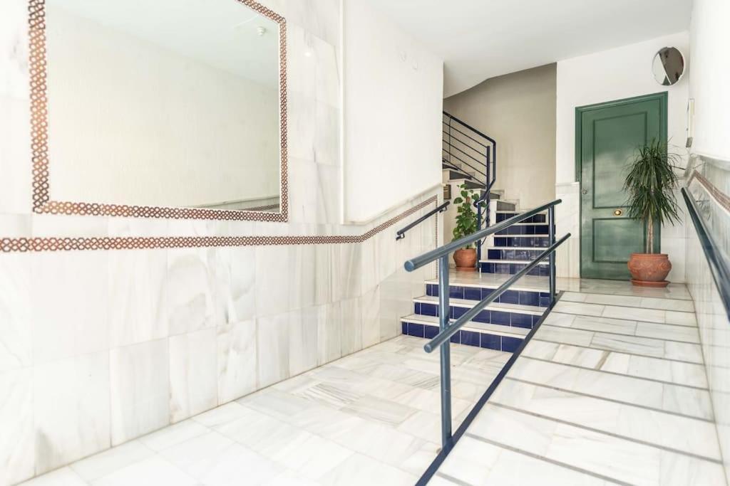 Sunlit & Fresh Apartment - Center By Rems Málaga Esterno foto